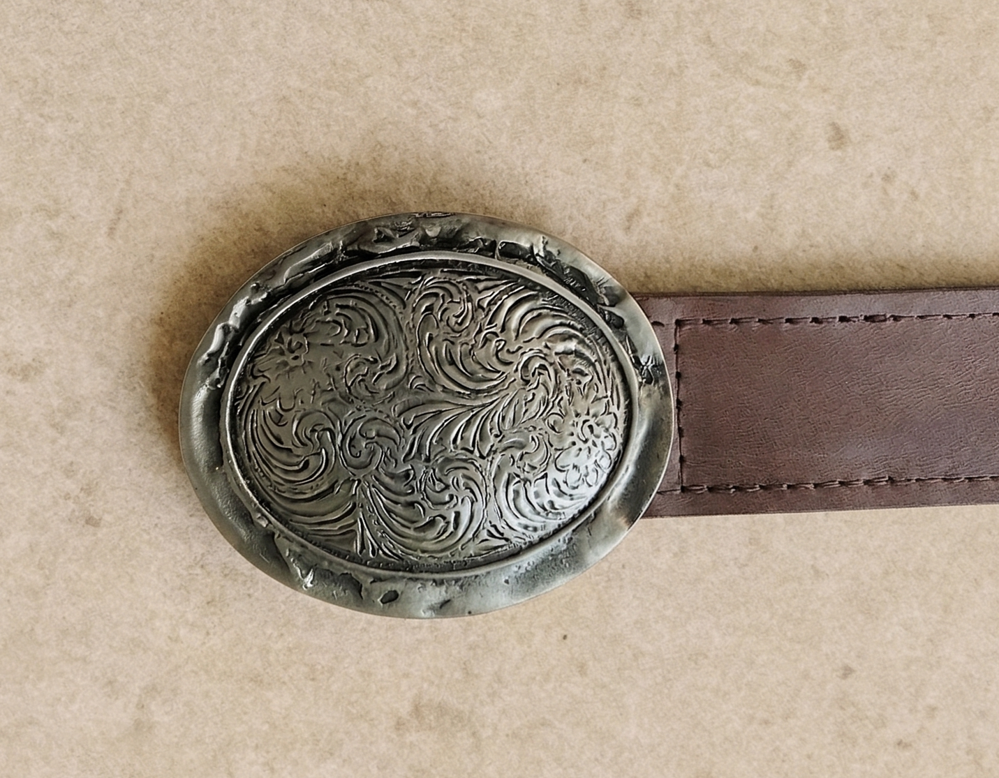 Cinturón de Cuero hebilla ovalada plata